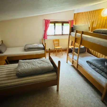 Wuerzburger Karl-straub-haus بيت شباب