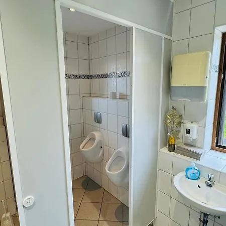 Wuerzburger Karl-straub-haus بيت شباب *